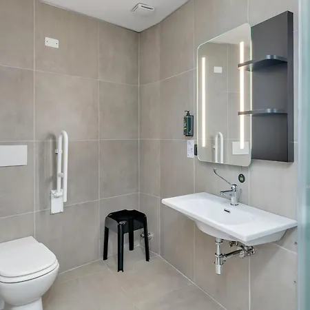 Hotel B&B Hotel Alba 3*