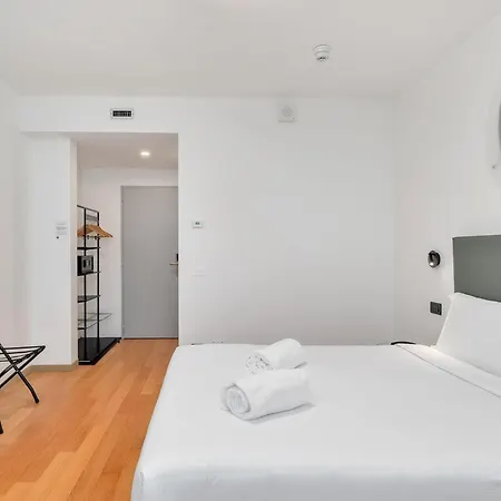 B&B Hotel Alba 3*