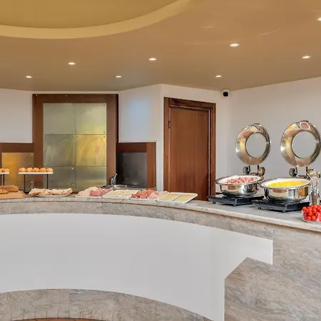 מלון B&B Hotel Alba 3*