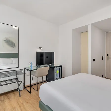 ホテル B&B Hotel Alba 3*