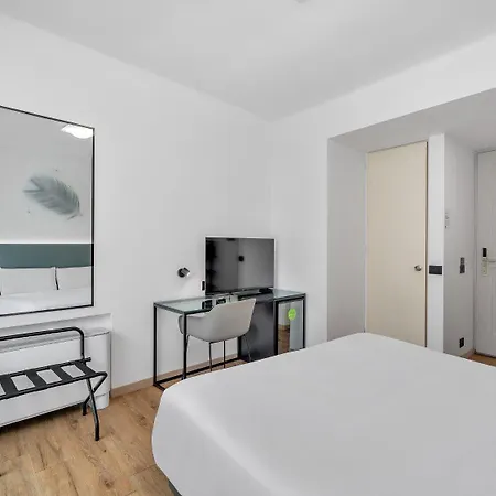 B&B Hotel Alba 3*