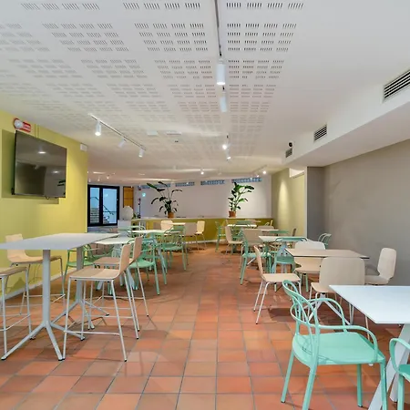 B&B Hotel Alba מלון 3*