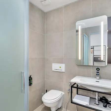 B&B Hotel Alba 3*