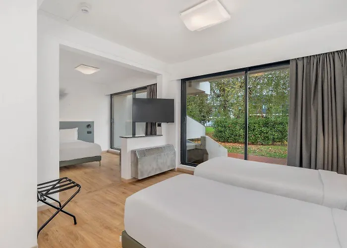 B&B HOTEL Alba Hotel 3*