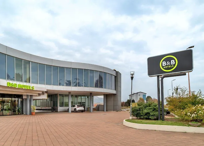 B&B HOTEL Alba 3*