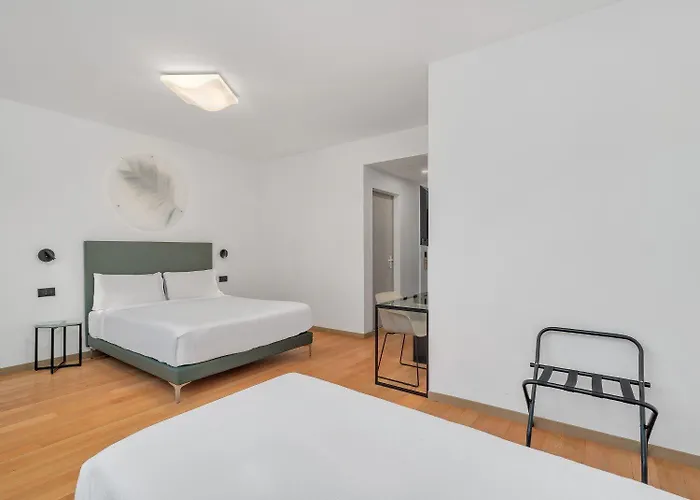 Hotel B&B Hotel Alba 3*