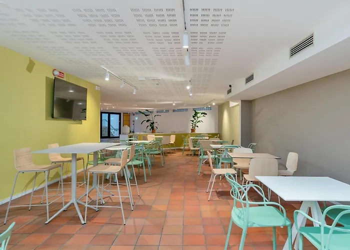 B&B HOTEL Alba Hotel 3*